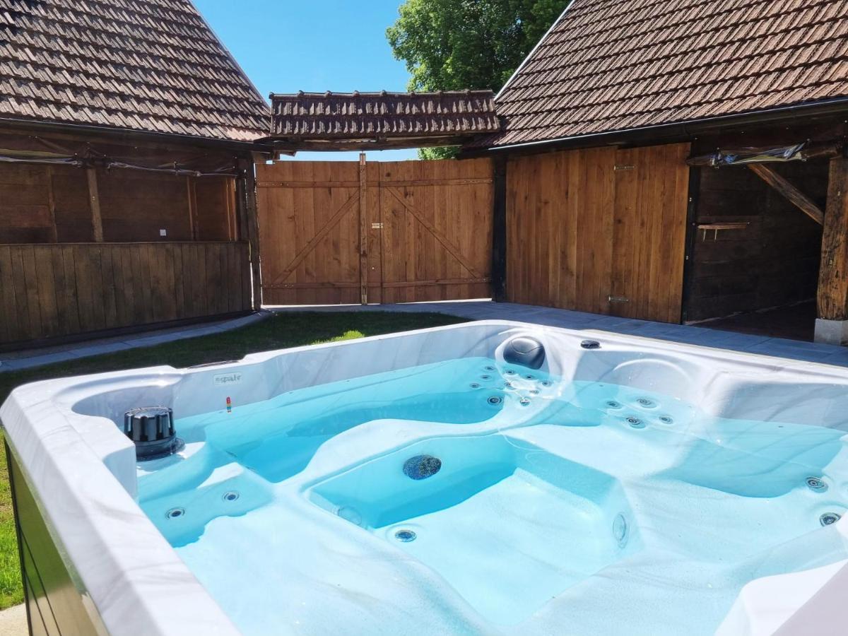 Ruralna Kuca Za Odmor Kablarovo Brdo Guest House Krnjak Eksteriør bilde