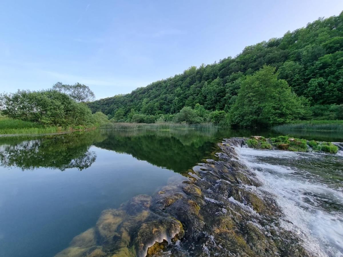 Ruralna Kuca Za Odmor Kablarovo Brdo Guest House Krnjak Eksteriør bilde