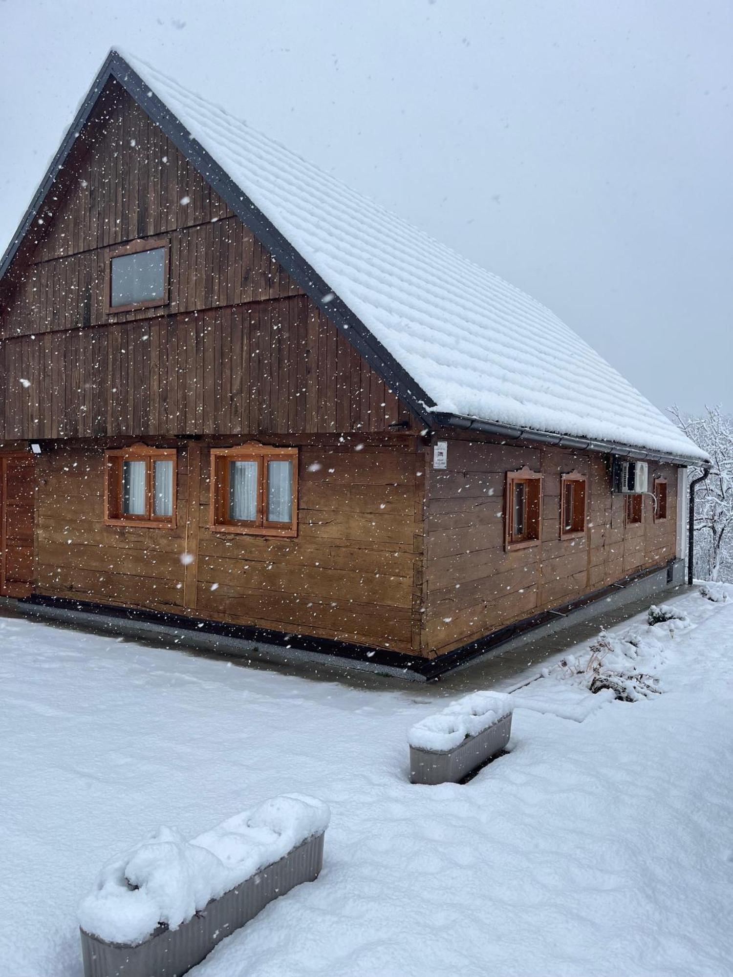 Ruralna Kuca Za Odmor Kablarovo Brdo Guest House Krnjak Eksteriør bilde